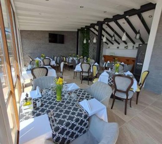 Vemara City Boutique Hotel-free parking
