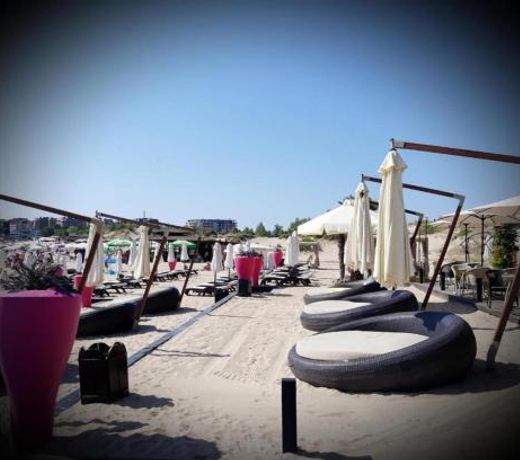 VIP CLUB OAZIS SUNNY BEACH