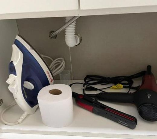 Predio central com apartamentos reformados