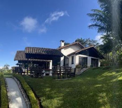 Hermosa casa campestre en Dagua