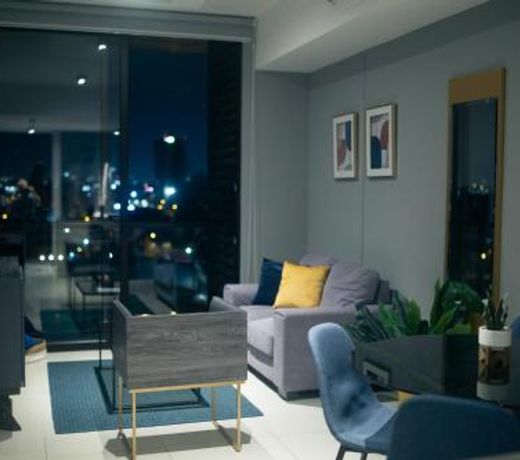 Rooftop Jacuzzi and city view