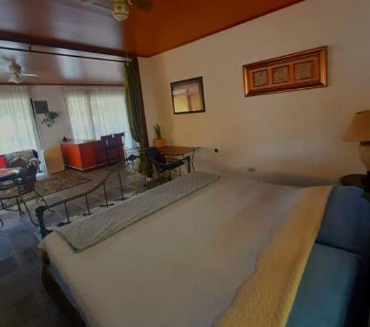 Nirvana Apartament Hostal