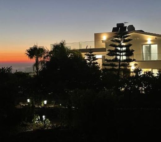 Villa Phos