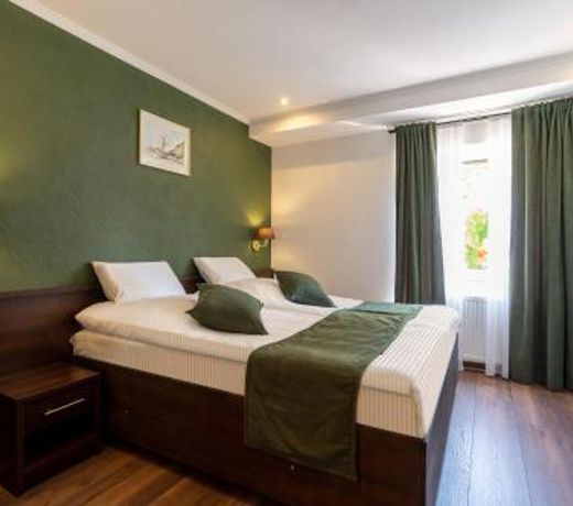 Jupa's Hotel
