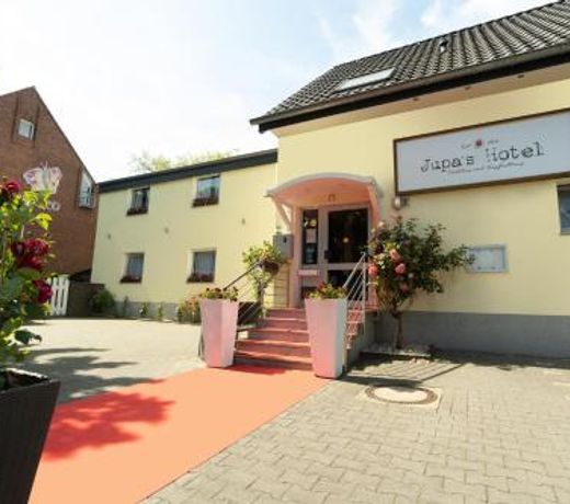 Jupa's Hotel