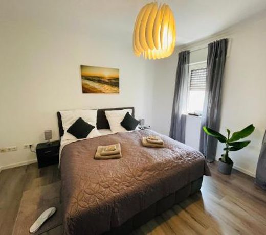 gemutlich*Nespresso*Netflix*Arbeitsplatz*Parkplatz