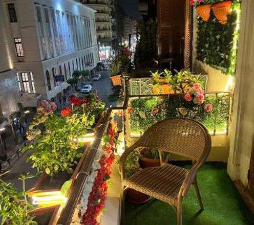 Paris east