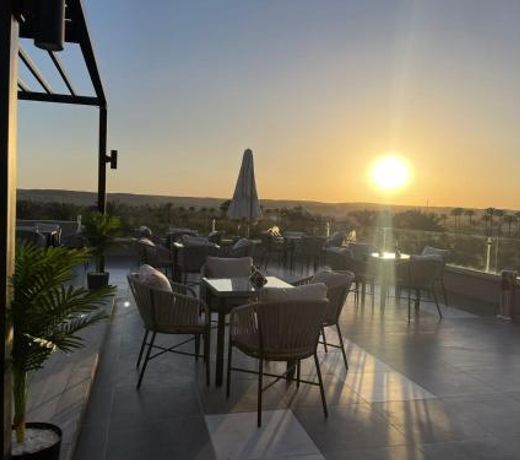 Pyramids sunrise inn