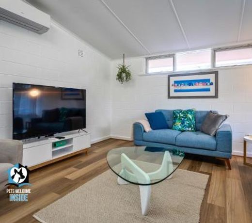 Renovated 3BR One Street to Beach