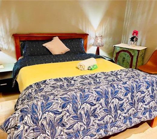 Queen Room - De Murray B&B in Centre Queanbeyan & Canberra airport