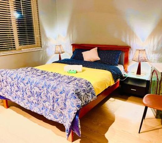 Queen Room - De Murray B&B in Centre Queanbeyan & Canberra airport