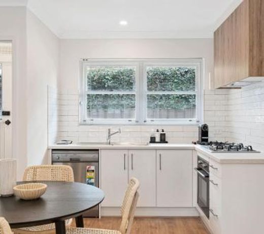 Prime Location 2 Bed Renovated in Royston Park