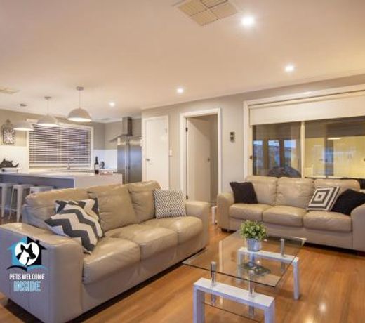 Stylish Lake 3BR Front House
