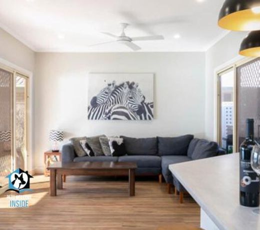 Renovated Beautiful Holiday Home with a Private Beach & Stunning Views!