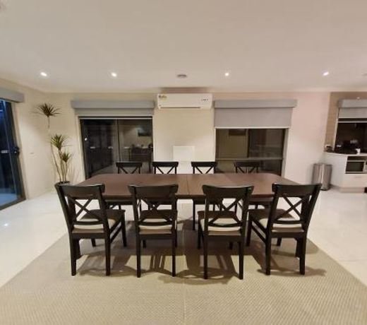 Stylish House in Geelong for Large Family or Group