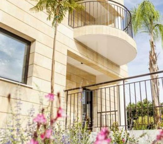 Epicurian Residence