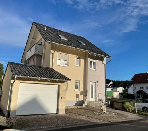 Ferienwohnung Blumenfeld