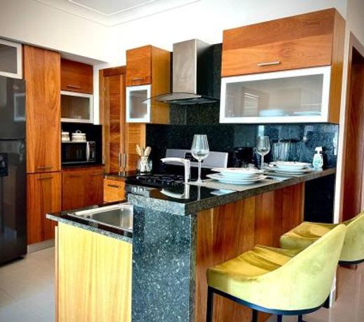 SuiteDeluxe 1 bdr Ocean View, Pool, Saune, GYM apt i 14