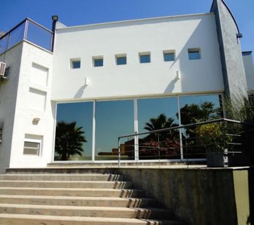 Casa en bonito barrio residencial - Ciudad
