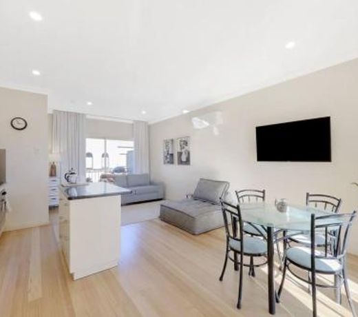 One bedroom apartment in CBD