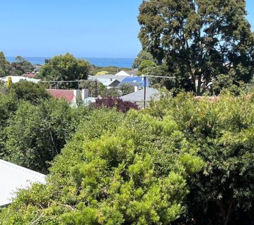 Great Family Holiday House in Central Location