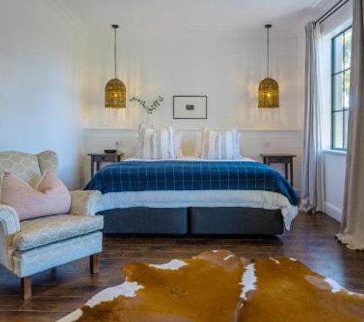 MAIN STREET RETREAT - King BRs, Comp Minibar, Breakfast Prov, Fireplaces