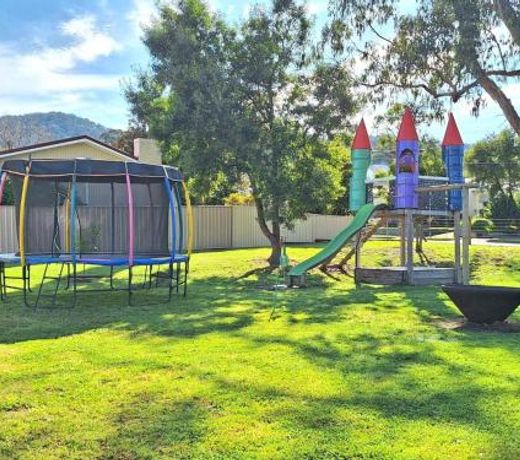 The Pool House at Lake Eildon