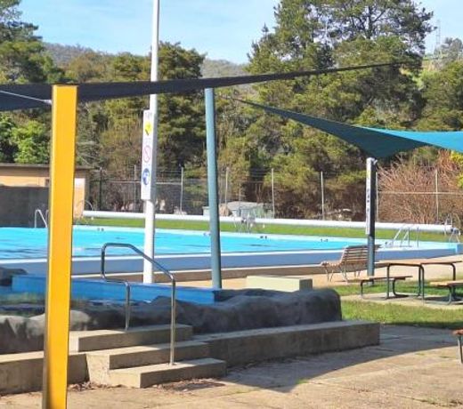The Pool House at Lake Eildon