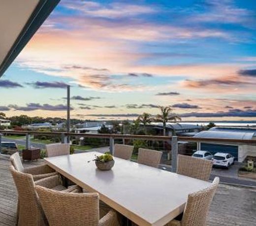 Bayside Oceanview Getaway