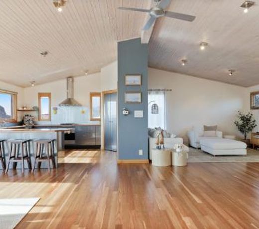 Bayside Oceanview Getaway