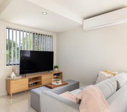 New Listing! 2 Bedroom! 5 Mins Walk to Train!