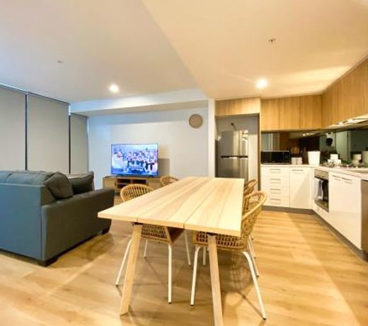Stunning 2BR Apt @ Adelaide CBD with Pool-Gym-BBQ