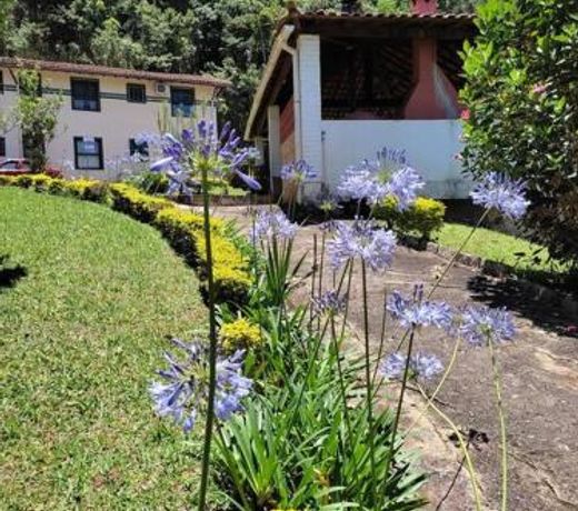 Apto perto de Itaipava