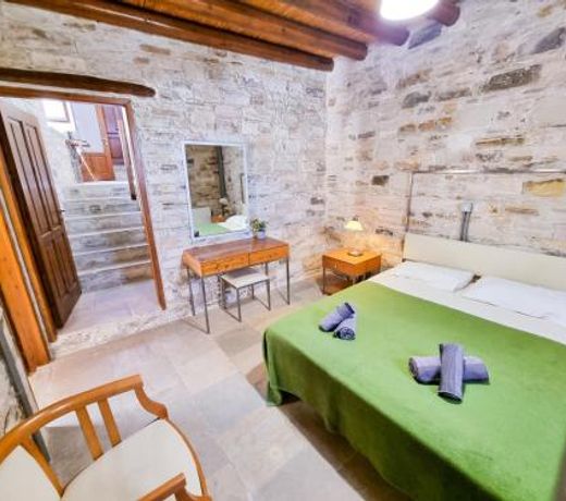 Skarinou's Landhouse Poolside Heaven Apartment