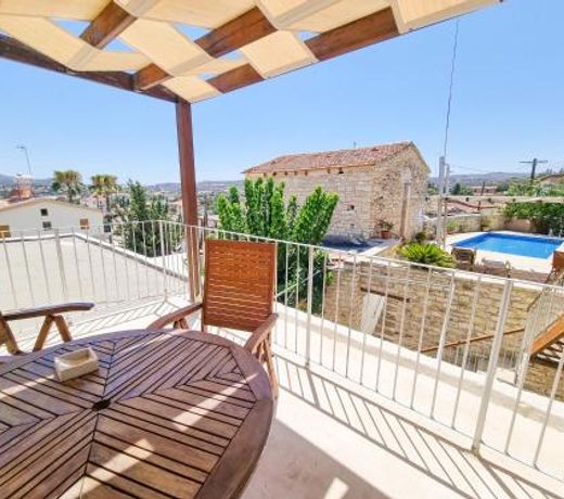 Village Charm with Pool Apartment at Skarinou