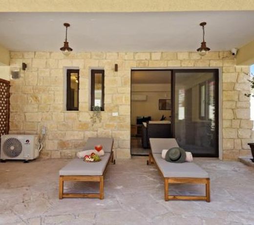 Jasmine Dreams 1bed Apt Wpool