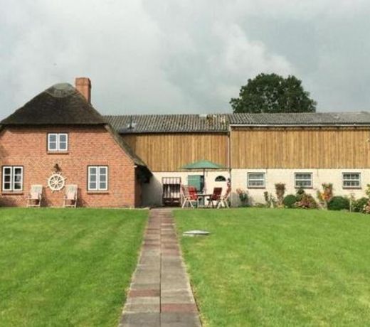 Holiday home in Westerhever with a fireplace and a beautiful garden