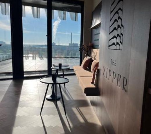 The Zipper Hotel und Apartments