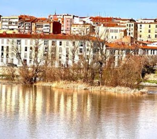 Apartamento La Bien Cercada