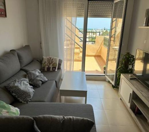 Ático con piscina privada vistas al mar.
