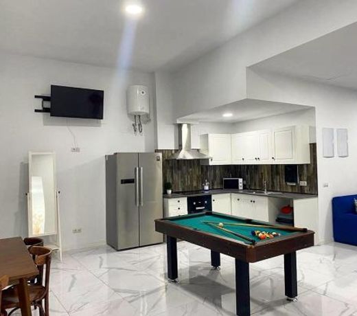 Alojamiento con habitaciones dobles y baño privado