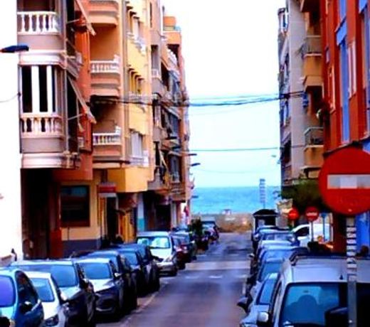 Modern Apartment 3mins walk to Playa del cura beach
