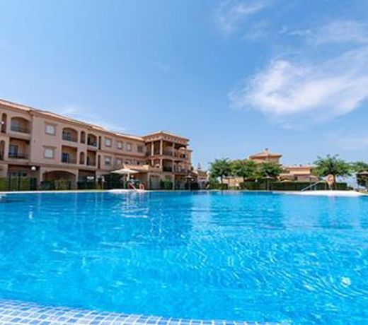 PRECIOSO APARTAMENTO EN URBANIZACION CAMPO DE GOLF