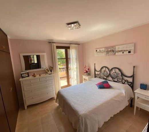Casa con jardÃ­n en Roda de Bara