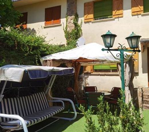 Chalet entero con patio