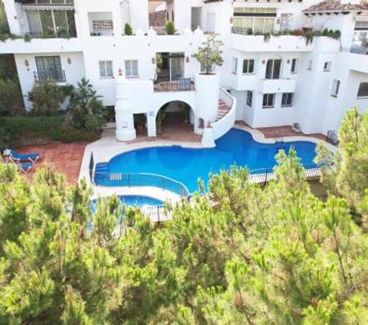 Andalusian duplex La Quinta Golf Marbella