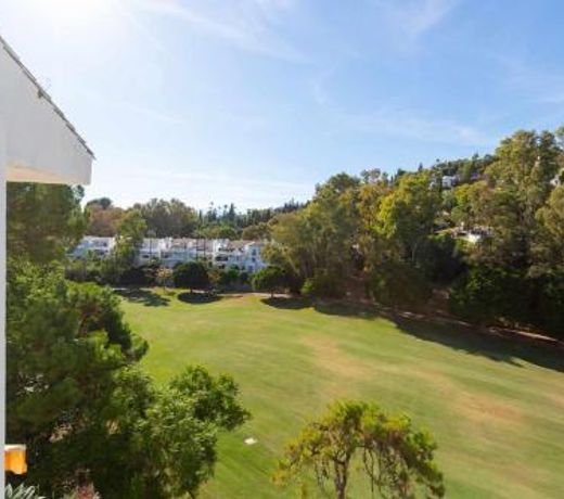 Andalusian duplex La Quinta Golf Marbella