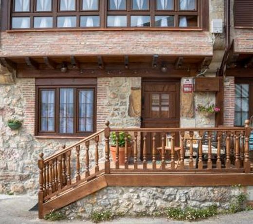 CASA GERRA COMILLAS