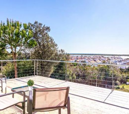 Stunning Home In Cartaya With Wifi, Swimming Pool And 4 Bedrooms
