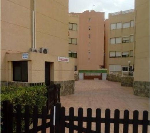 Bonito Apartamento en la Manga con piscina entre dos mares